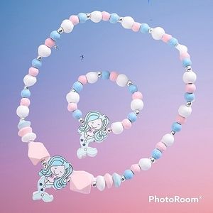 Cute wood beads necklace & bracelet set for girls w/mermaid 🧜‍♀️ wood pendants.